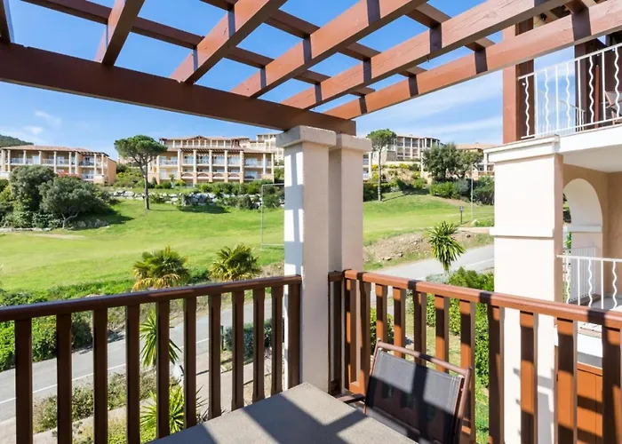 Le Village De Cap Esterel - Maeva - 4 Personnes - Selection Mae-8259 *